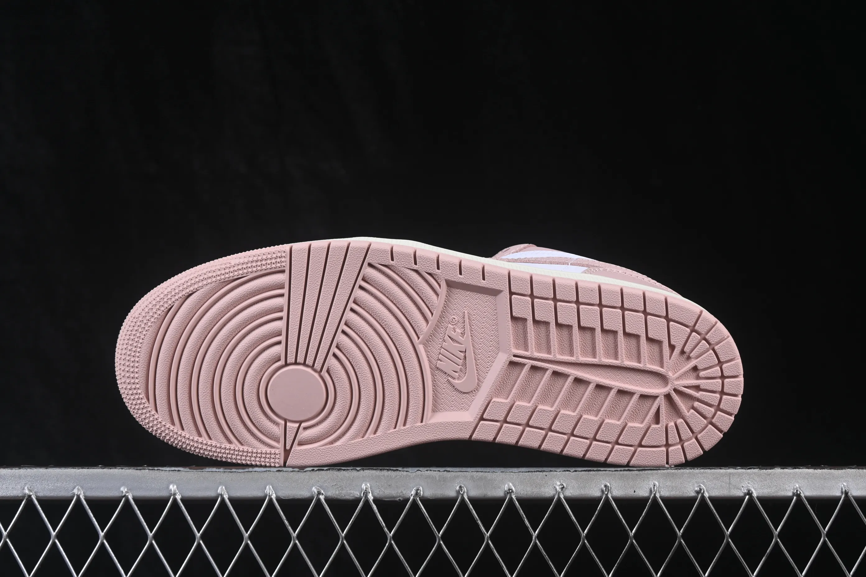 All categories Air Jordan Jordan series basketball shoes Air Jordan 1 Low G version pure original Air Jordan 1 Low AJ1 Joe 1 white pink low-top retro culture basketball shoes DC0774-162